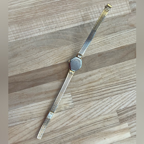 Helbros Ladies Watch Vintage Diamonds Gold Tone Adjustable Bracelet Stripe Dial - Picture 8 of 12